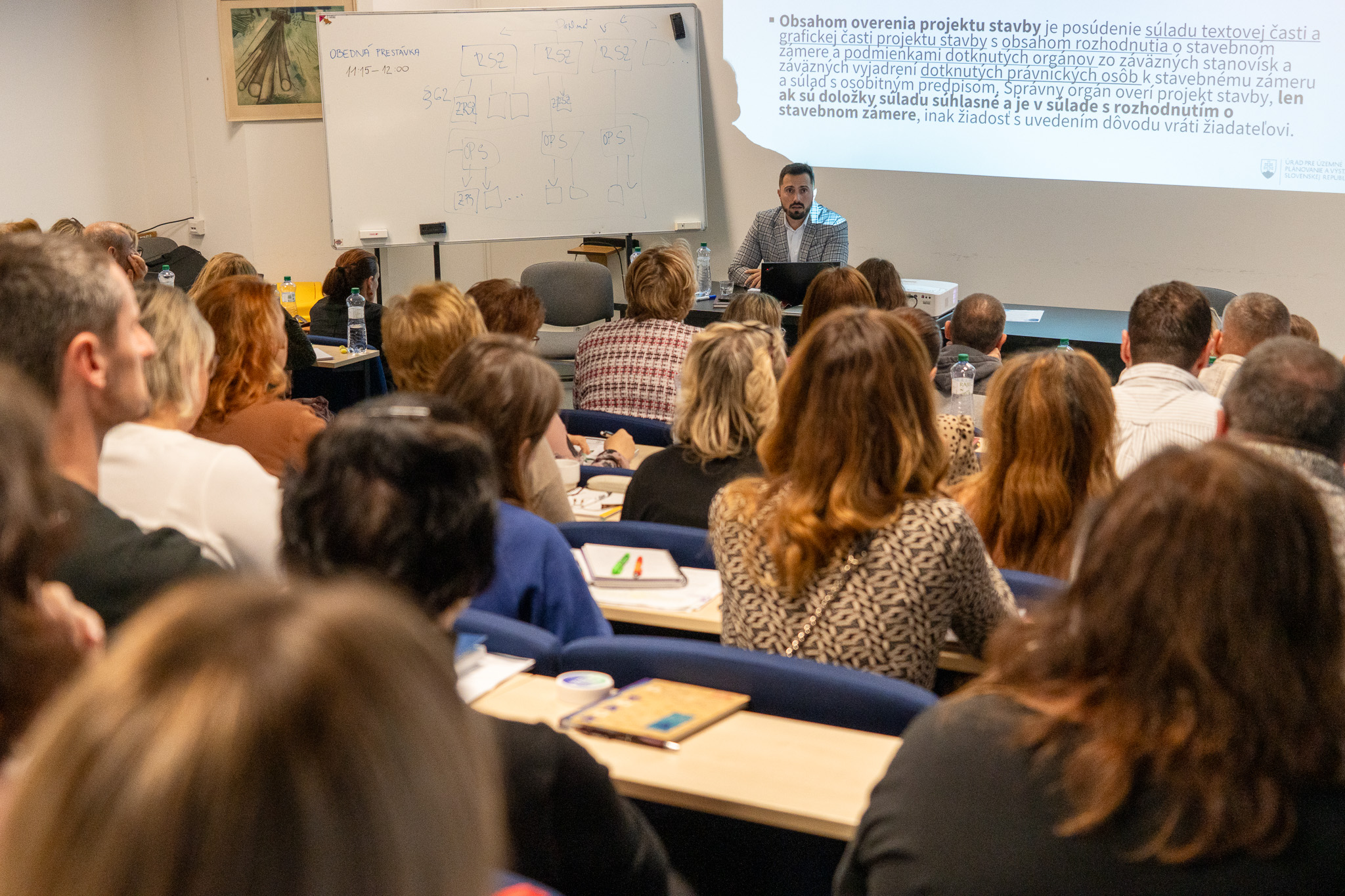 Zamestnanci stavebných úradov absolvovali ďalšiu odbornú prípravu