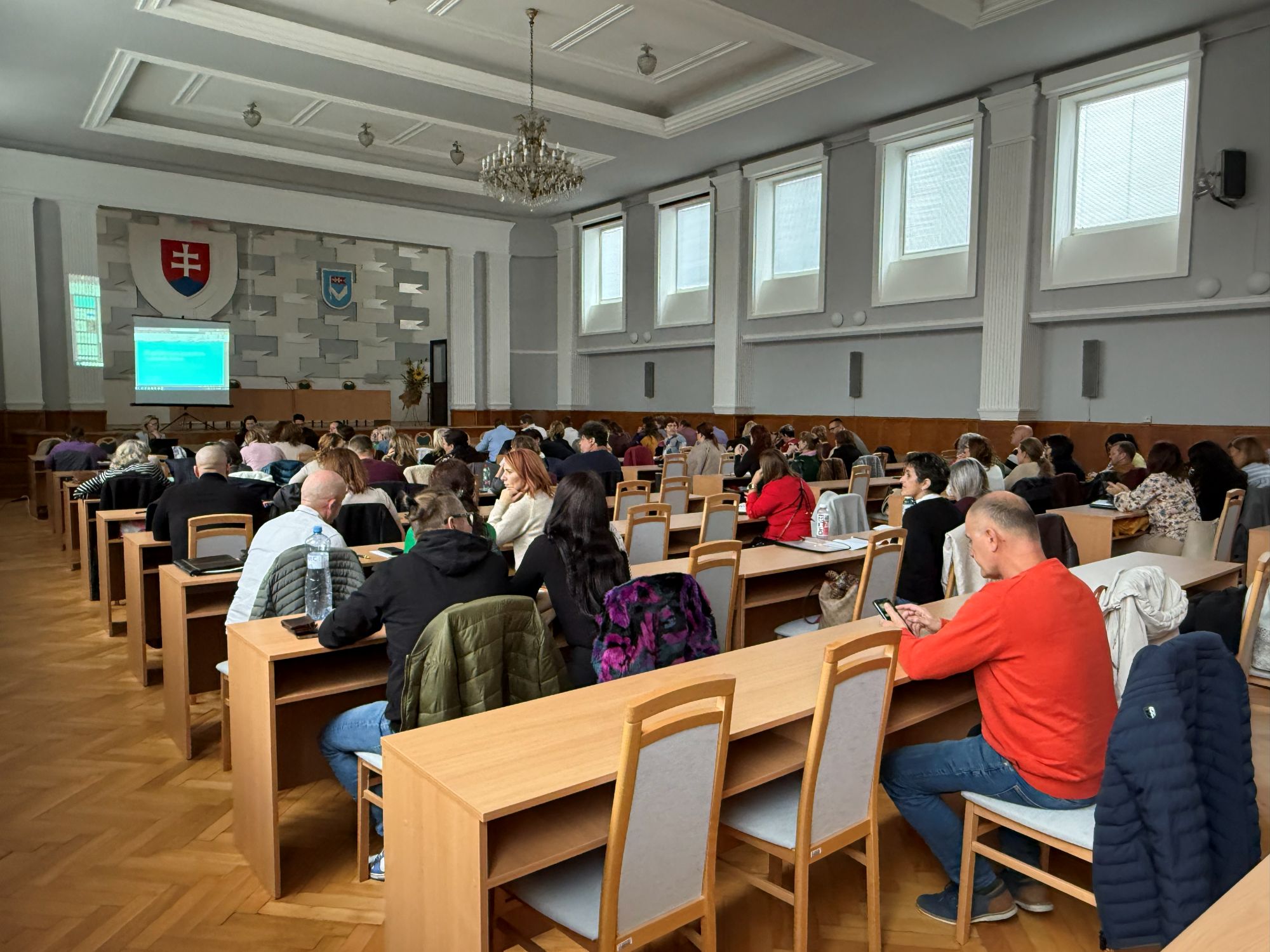 V Nitre sme takmer 100 zamestnancom stavebných úradov na konkrétnych príkladoch ukázali, ako lepšie pracovať s Portálom výstavby