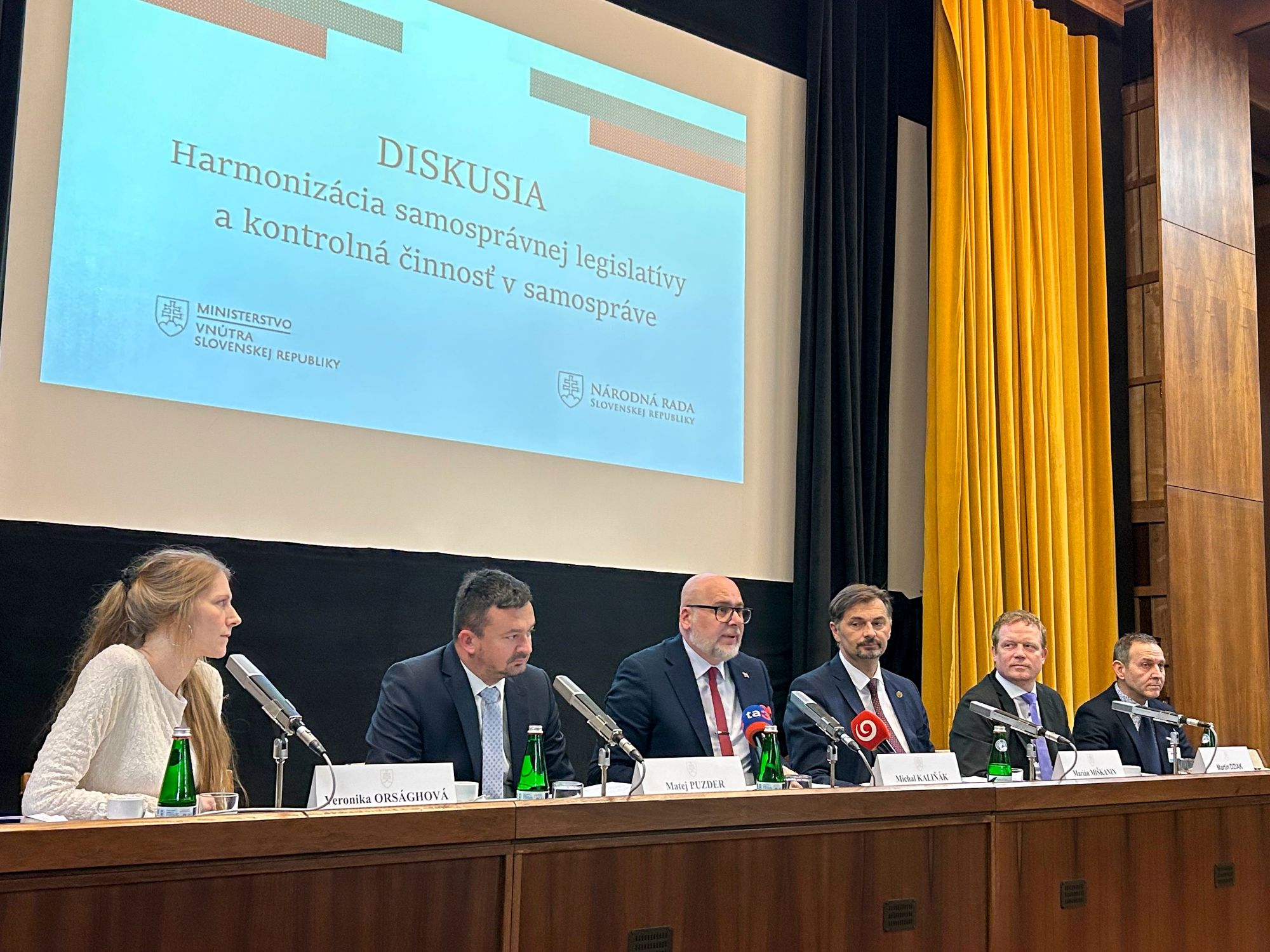 Boli sme pri diskusii o zmenách legislatívy pre efektívnu samosprávu