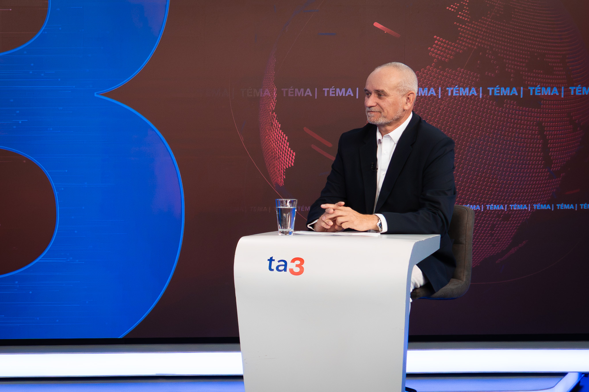 Martin Zlocha o čiernych stavbách: Začať stavať bez potrebného povolenia je neprípustné